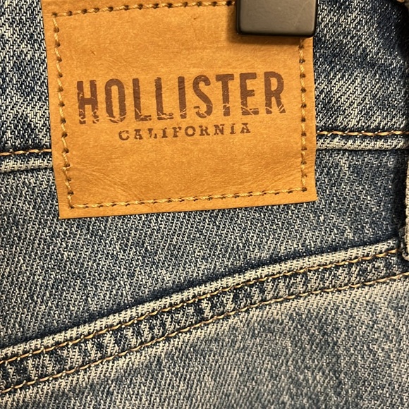 Hollister jeans, never worn! Tags attached. Size is 000. W 23R. - Picture 4 of 6